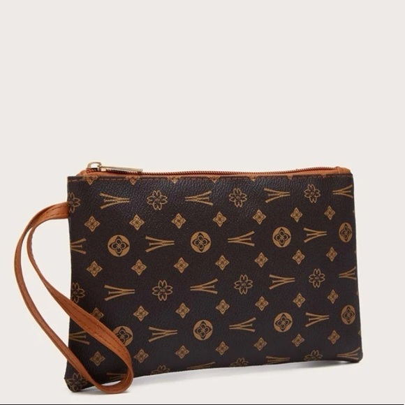 ❤️ LAST CALL ❤️ Wristlet - Picture 2 of 7